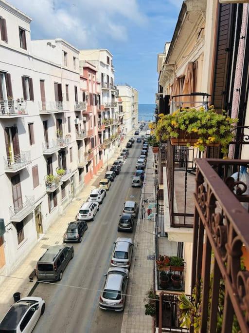 Monolocale Centrale Vista Mare - Fara'S Home Bari Dış mekan fotoğraf